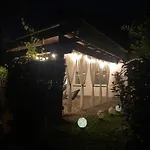 Seenahes Haus Mit Hot Tub 펜션 *