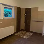 펜션 Seenahes Haus Mit Hot Tub 크롬펜돌프