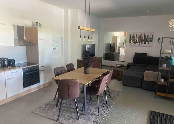 Seenahes Haus Mit Hot Tub