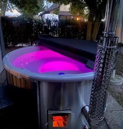 Seenahes Haus Mit Hot Tub Dom wakacyjny Krumpendorf