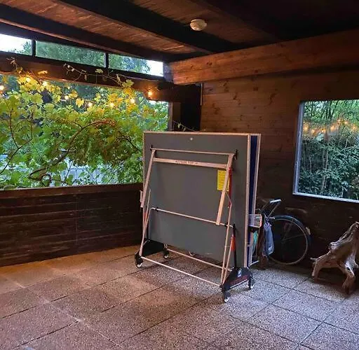 Seenahes Haus Mit Hot Tub Крумпендорф