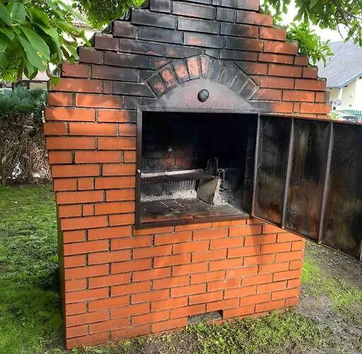 Дом отдыха Seenahes Haus Mit Hot Tub Крумпендорф